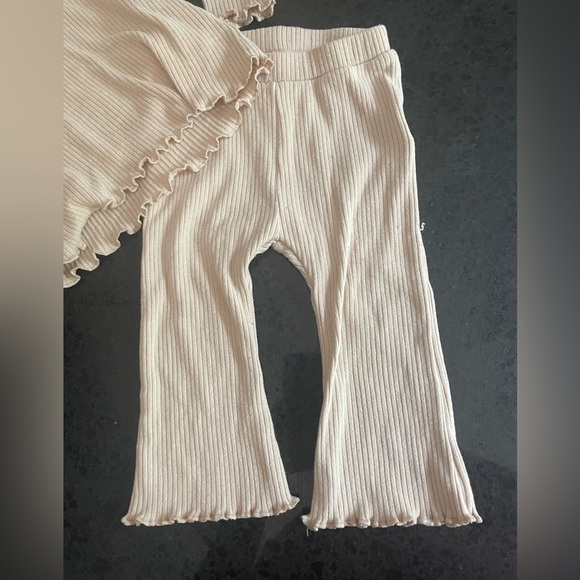 Old Navy Retro Style Velour Outfit Size 6-12 Months - Picture 2 of 8